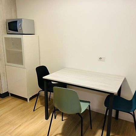 Easy Room Italy Rogoredo Mailand Exterior foto