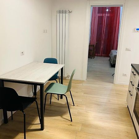 Easy Room Italy Rogoredo Mailand Exterior foto
