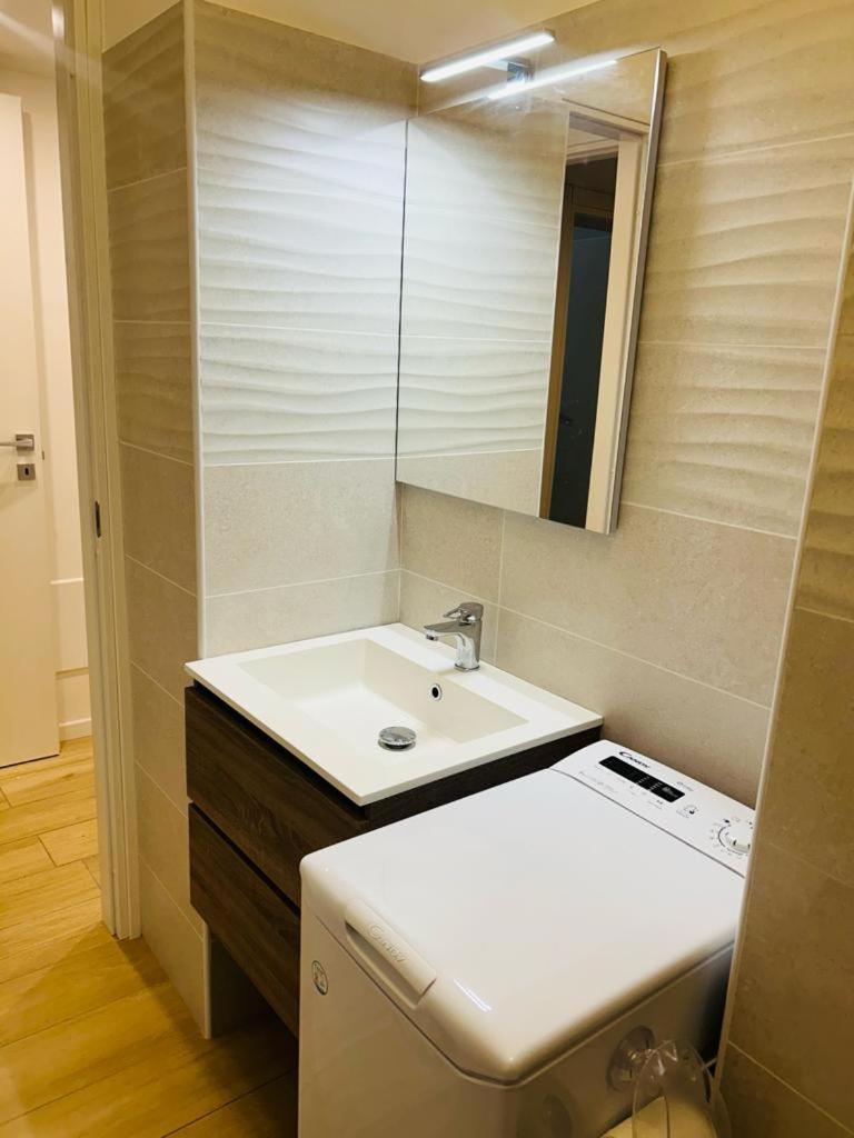 Easy Room Italy Rogoredo Mailand Exterior foto